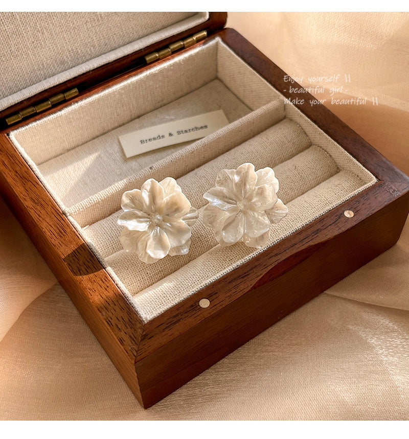 S925 Silver Needle Early Spring Hot Style Cream Camellia Earrings