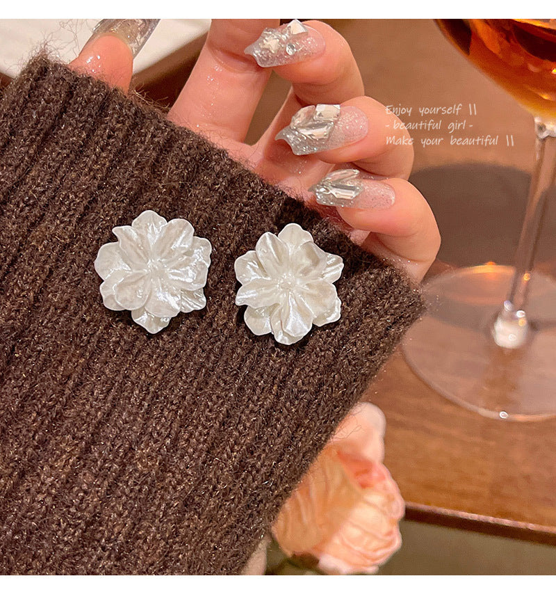 S925 Silver Needle Early Spring Hot Style Cream Camellia Earrings
