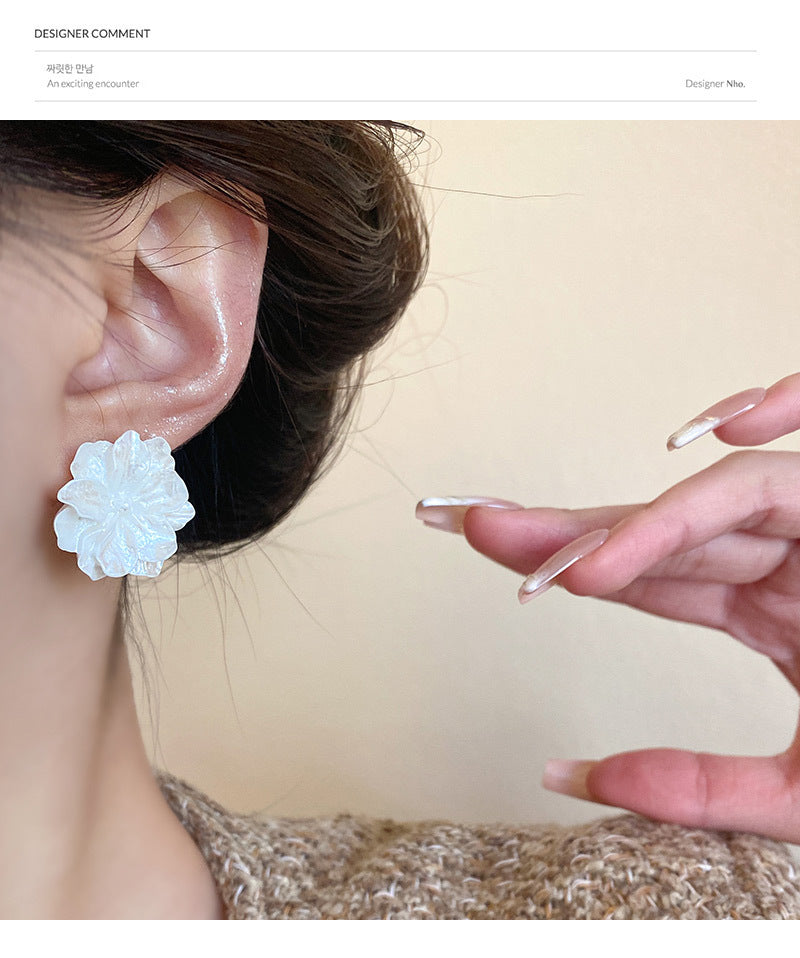 S925 Silver Needle Early Spring Hot Style Cream Camellia Earrings