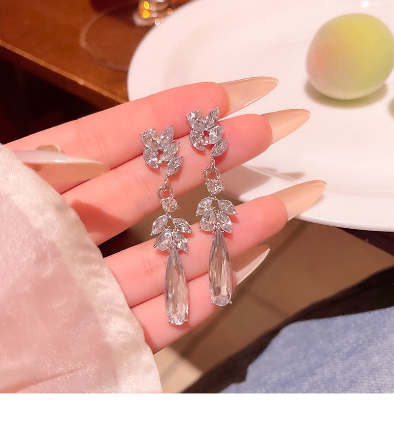 High-end wheat ear teardrop-shaped earrings for women with super shiny rhinestones