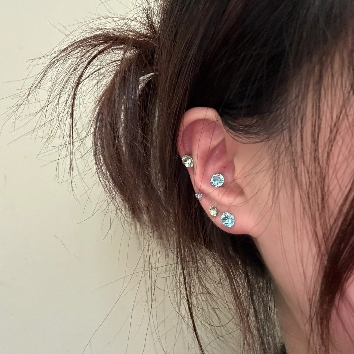 Flashing blue zircon niche design simple screw cochlear studs Internet celebrity same style