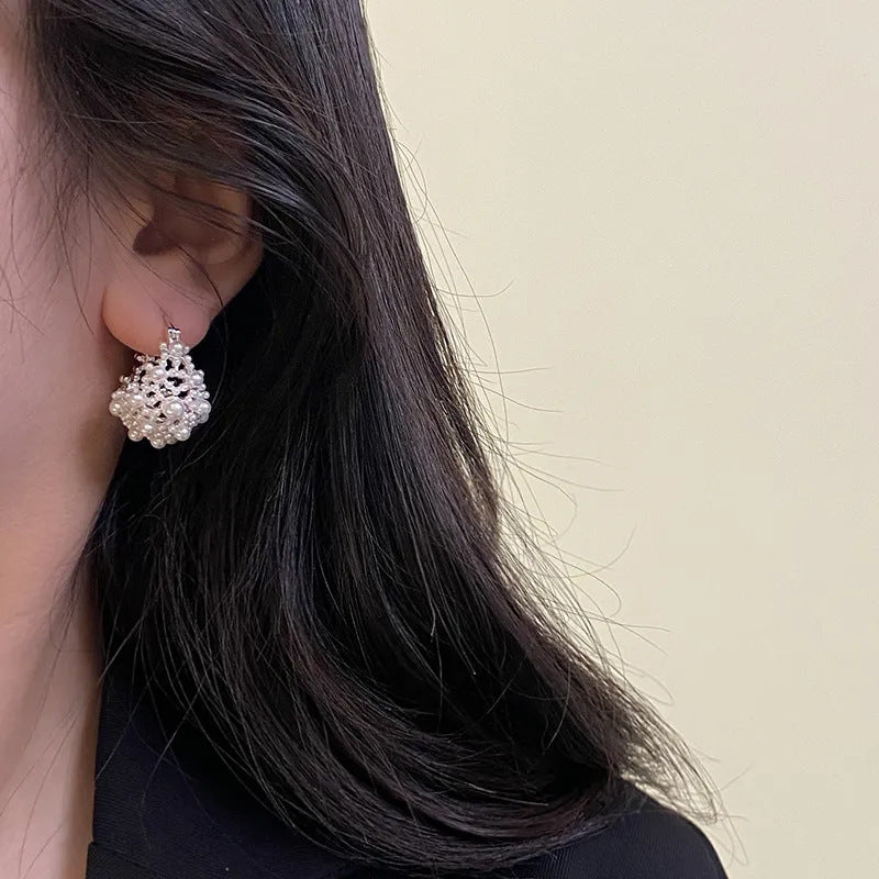 Sweet and elegant hollow lace flower earrings