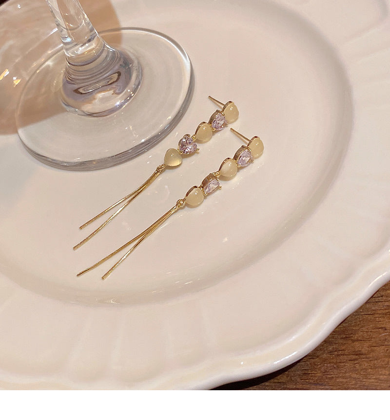 Niche high-end long tassel zircon cat's eye heart-shaped earrings