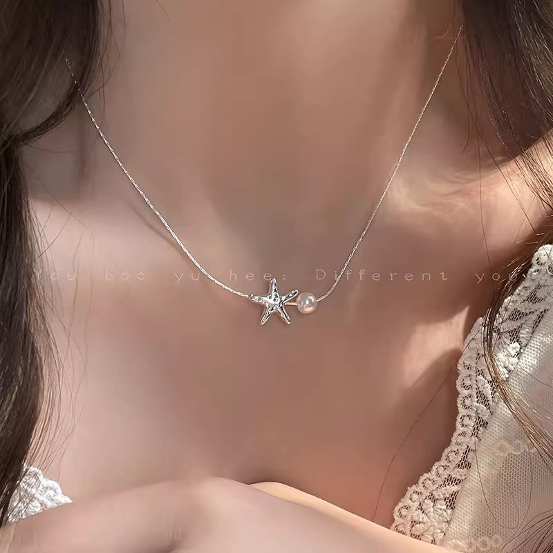 Minimalist and cool starfish pearl necklace