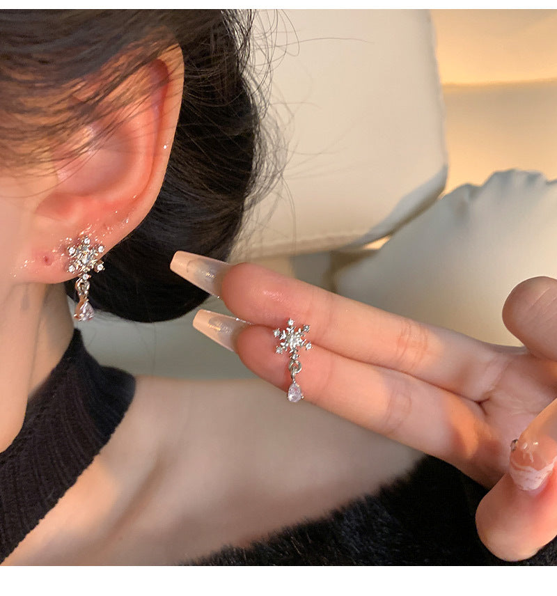 S925 silver needle light luxury niche snowflake zircon earrings