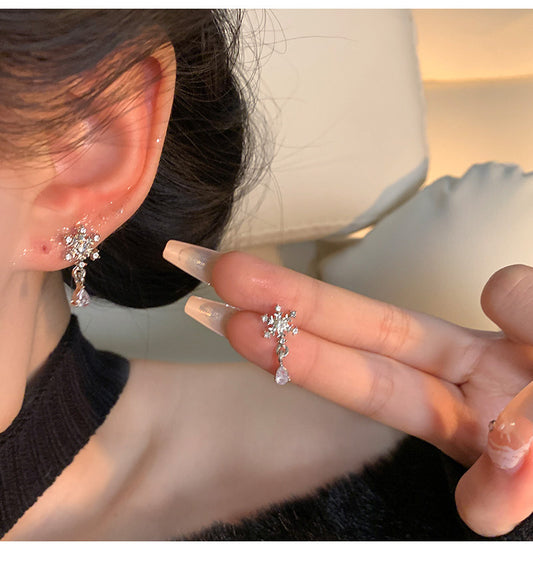 S925 silver needle light luxury niche snowflake zircon earrings