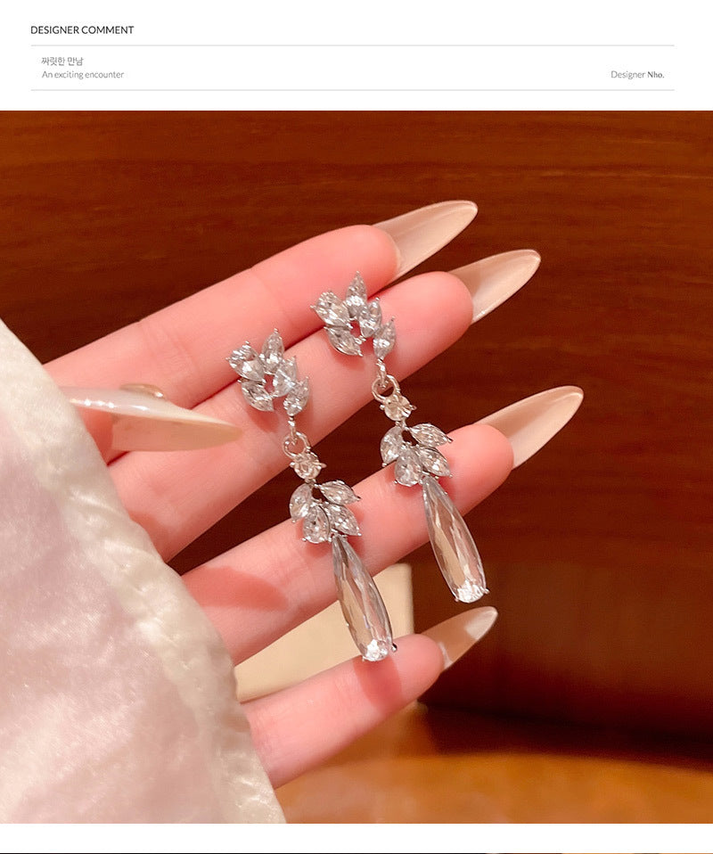 High-end wheat ear teardrop-shaped earrings for women with super shiny rhinestones