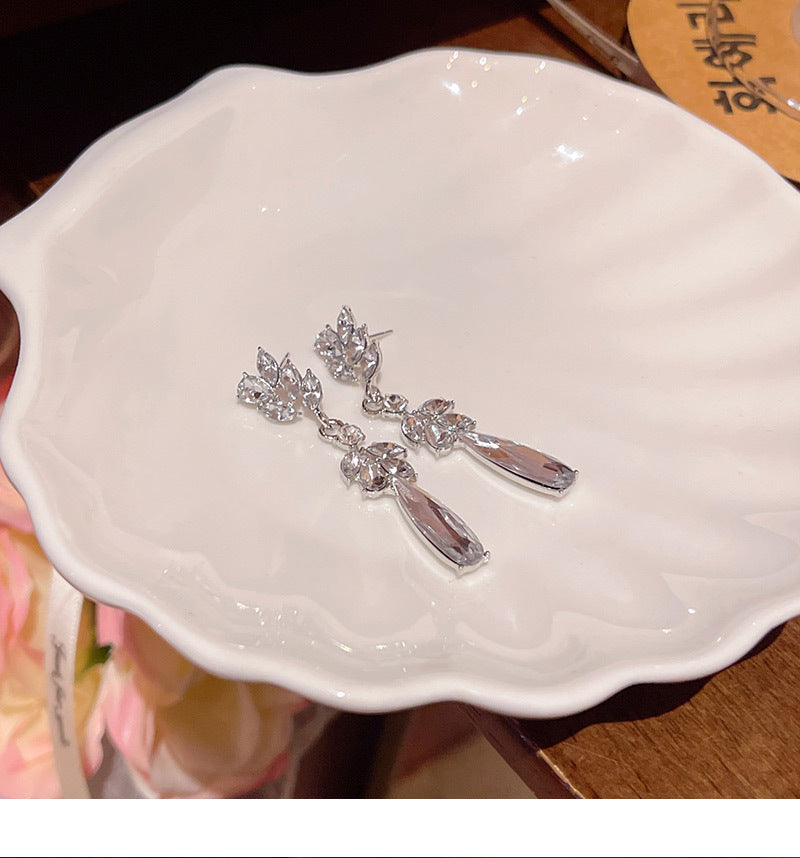 High-end wheat ear teardrop-shaped earrings for women with super shiny rhinestones