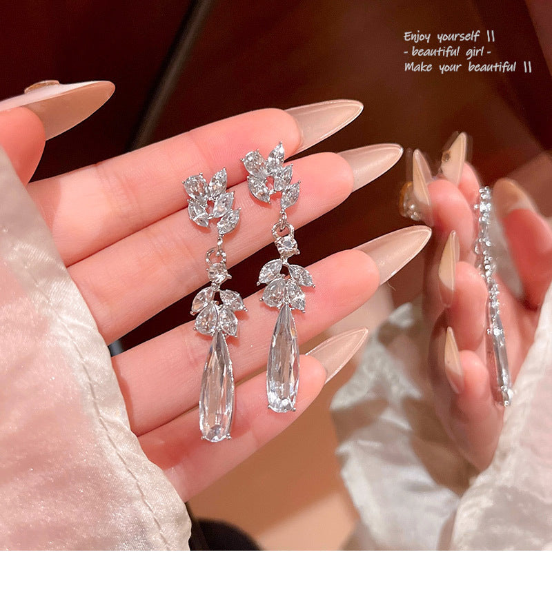 High-end wheat ear teardrop-shaped earrings for women with super shiny rhinestones