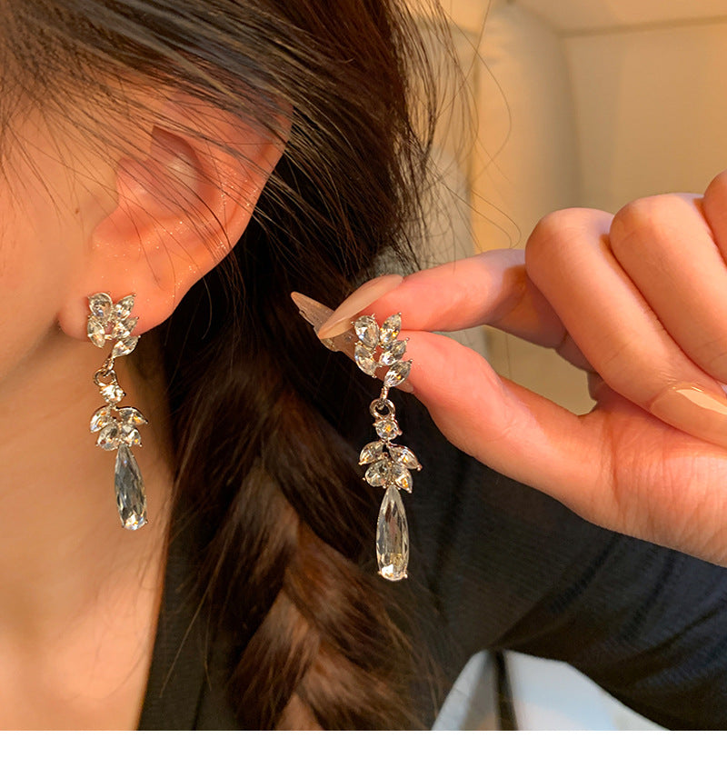High-end wheat ear teardrop-shaped earrings for women with super shiny rhinestones