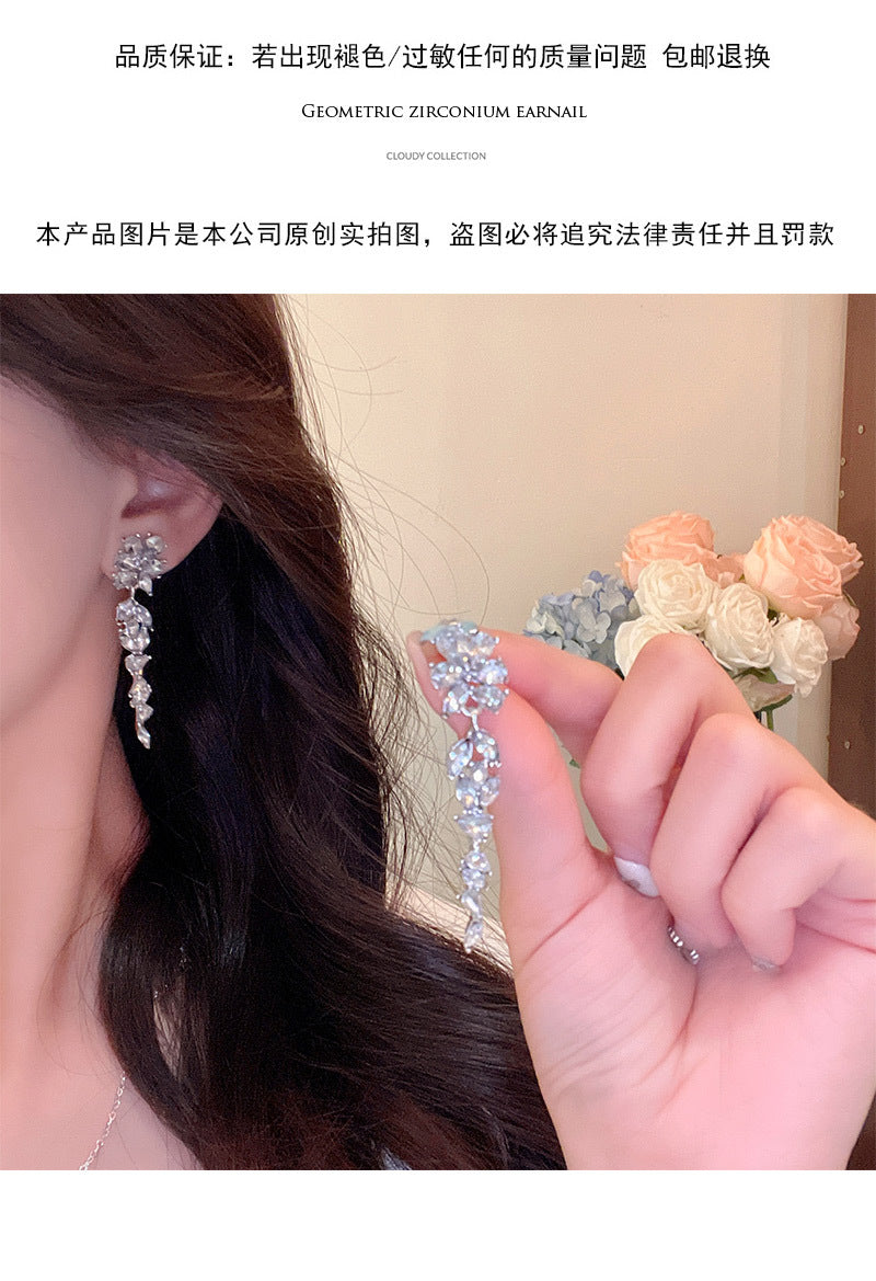 Heavy-duty flash zircon light luxury niche super flash flower earrings