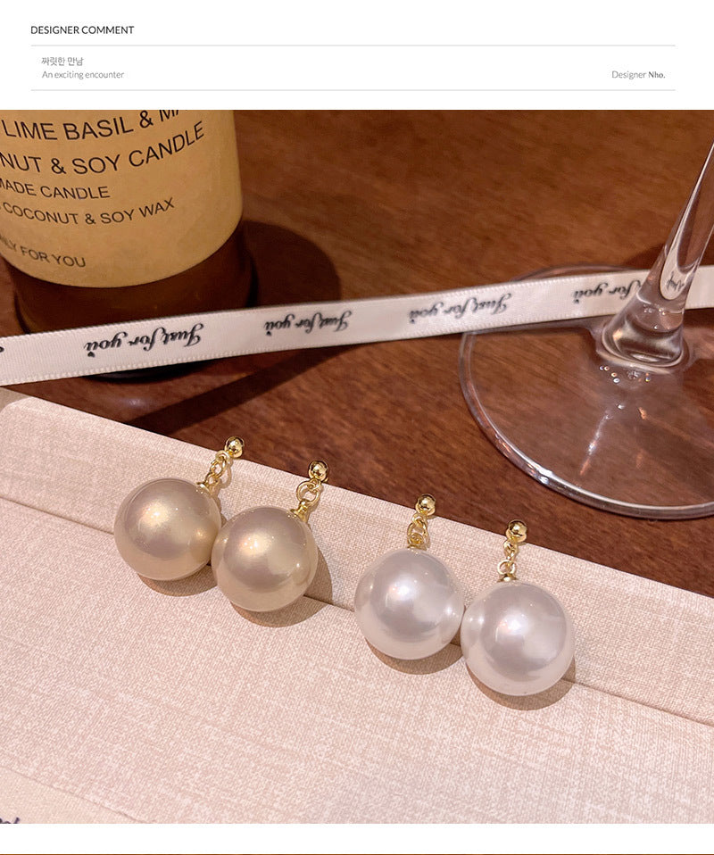 Elegant large pearl popular style simple high-end lady earrings