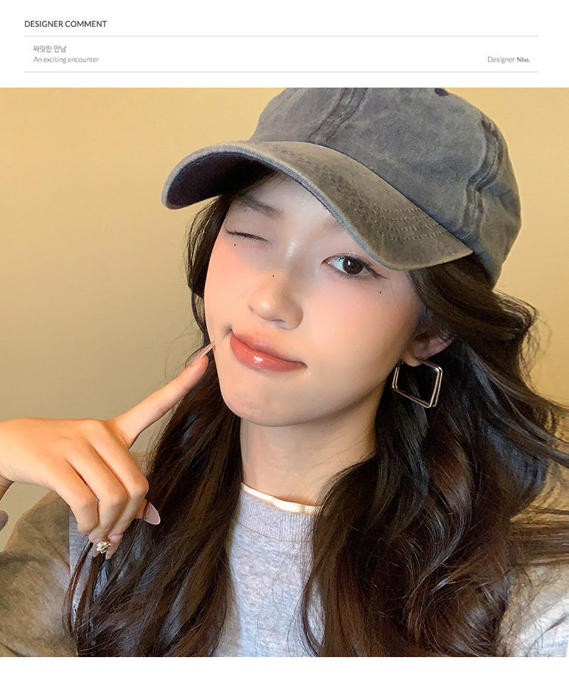 Cool and elegant earrings for women