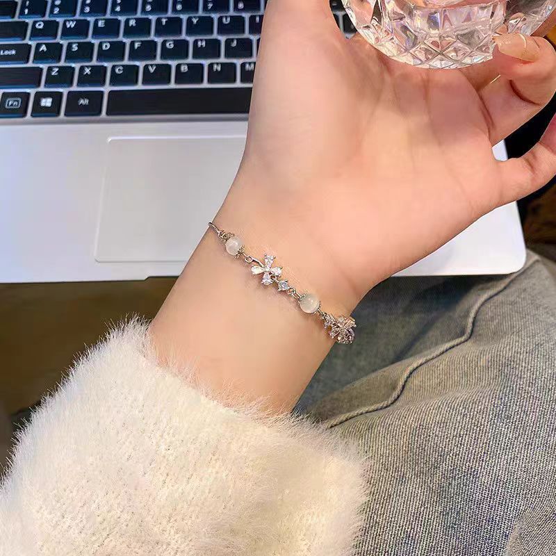 New zircon pearl niche versatile high-end love bracelet
