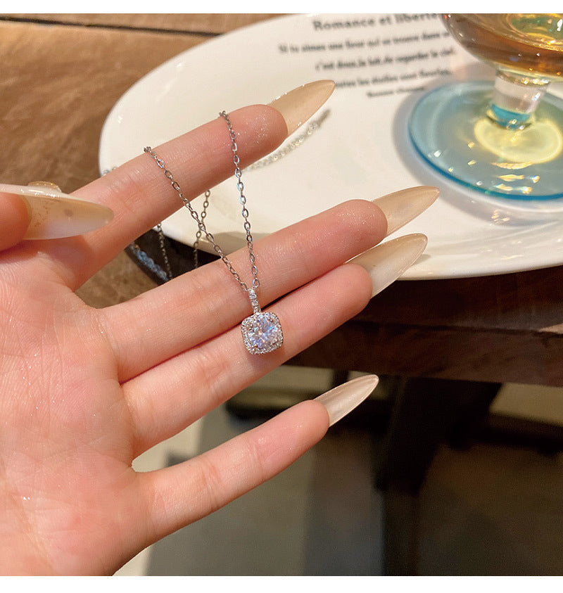 Hot style super flash zircon necklace women light luxury niche versatile temperament simple necklace