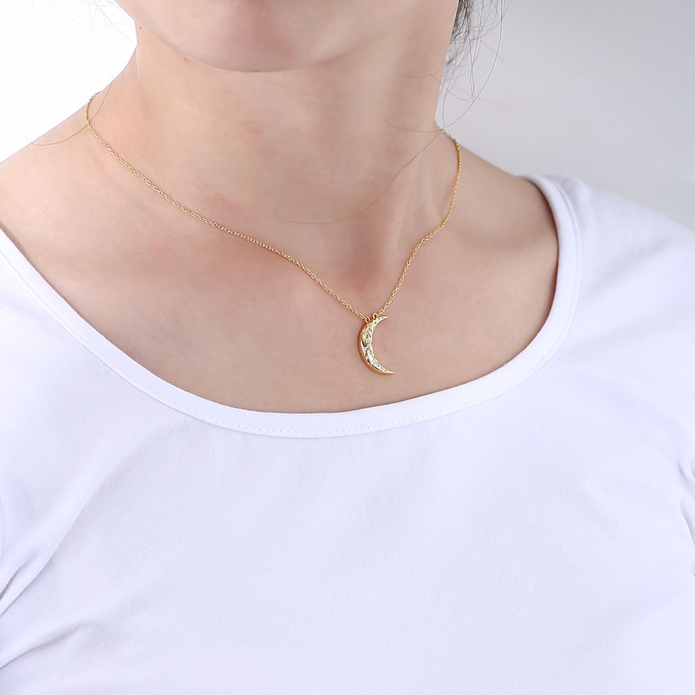 925 Sterling Silver Crescent Moon Pendant Necklace, Sparkling Zirconia Jewelry