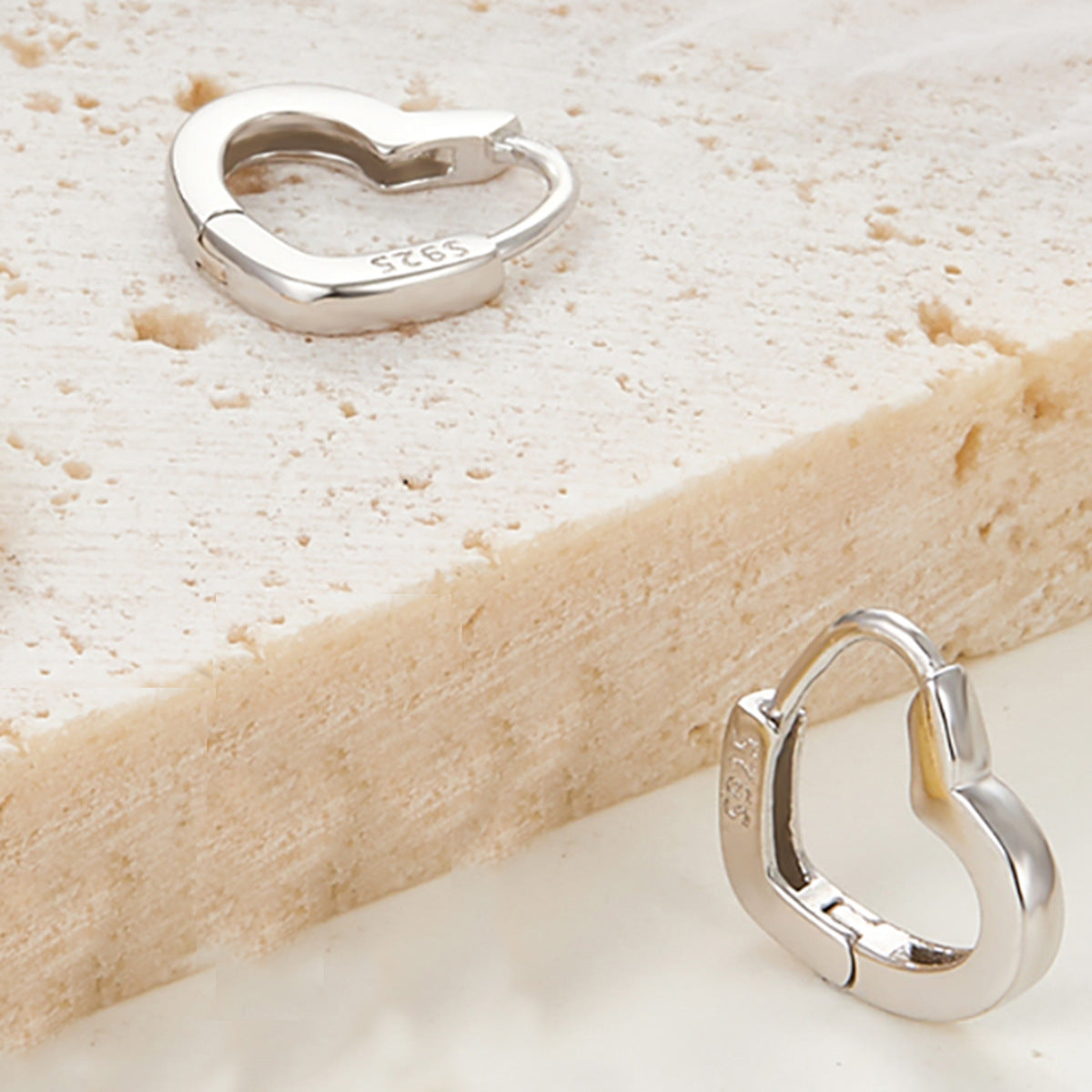 Foreign trade cross-border love earrings 925 silver wholesale smooth