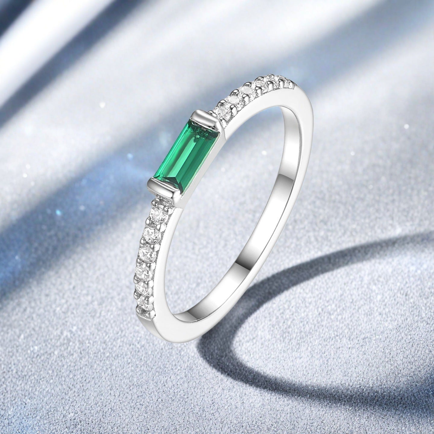 Green Nano Diamond Ring - 925 Silver Minimalist Light Luxury Jewelry