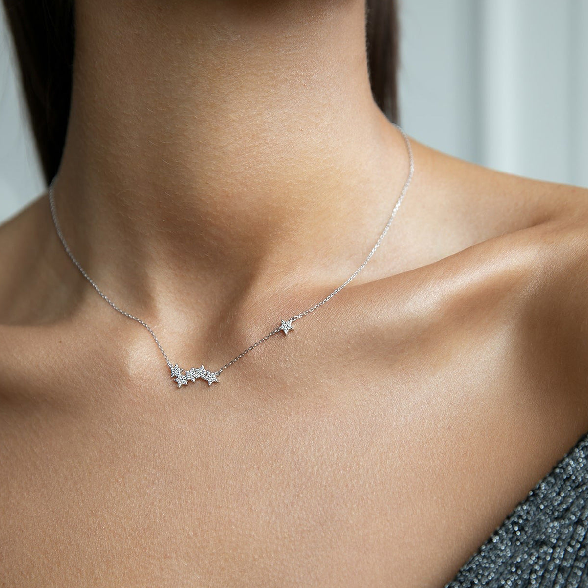 Star Pendant Necklace - 925 Silver Minimalist Light Luxury Choker