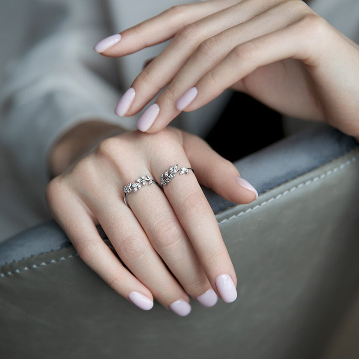 Leaf Pendant Necklace - 925 Silver Minimalist Light Luxury Choker