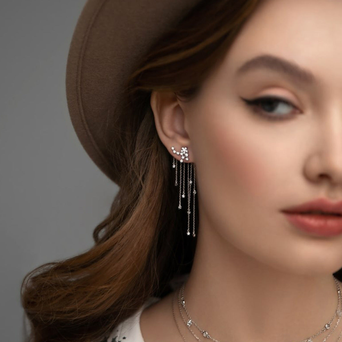 Star Fringe Earrings - 925 Silver Back Hook Light Luxury Studs