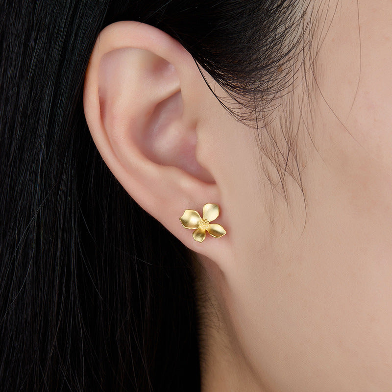 Matte Gardenia Earrings - 925 Silver Floral Petal Light Luxury Studs