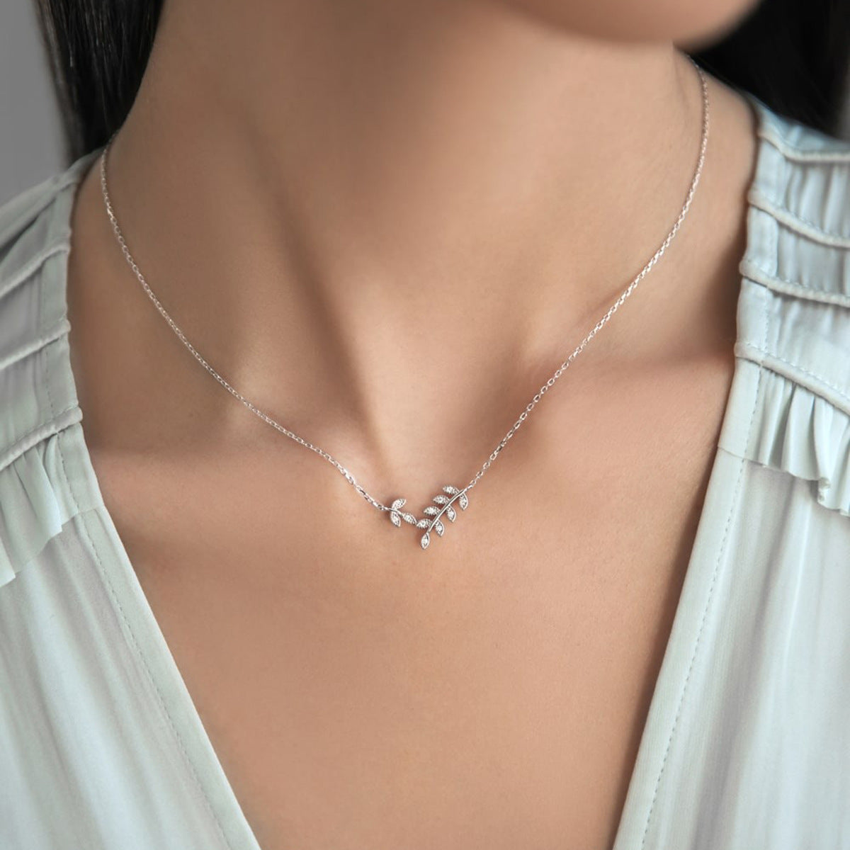 Leaf Pendant Necklace - 925 Silver Minimalist Light Luxury Choker