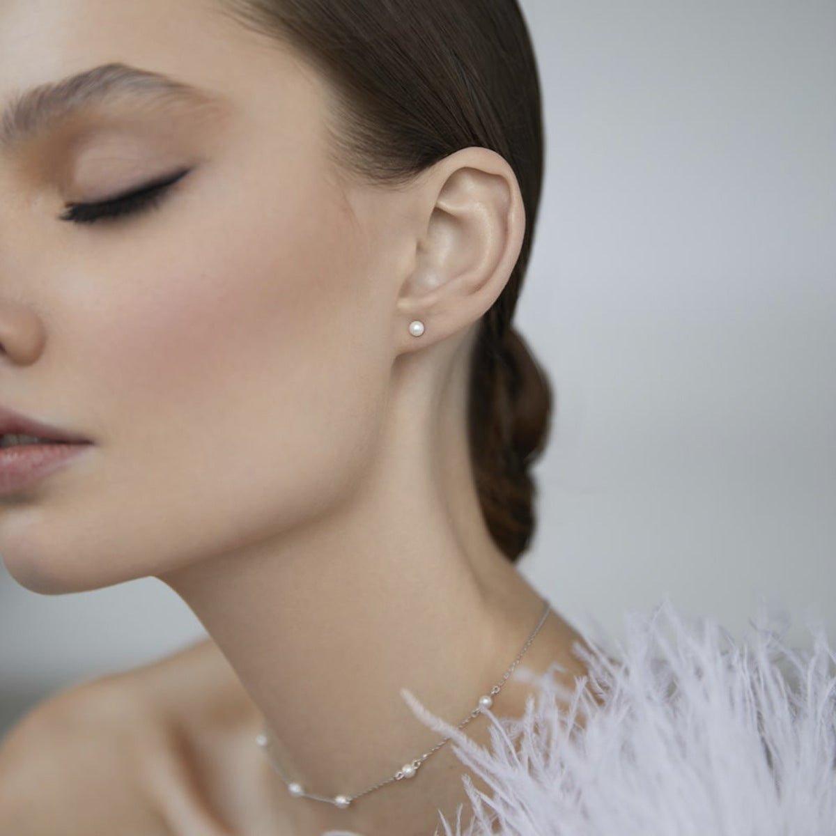 White Shell Pearl Choker - 925 Sterling Silver Minimalist Luxury Chain