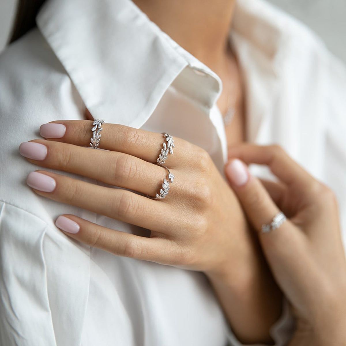 Leaf Pendant Necklace - 925 Silver Minimalist Light Luxury Choker