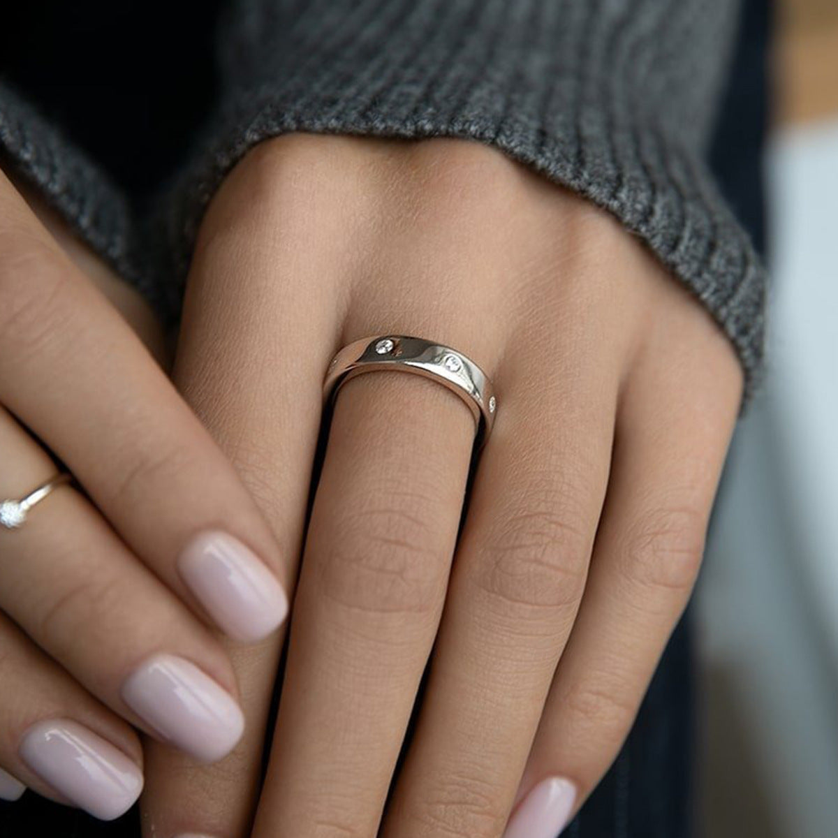 Polished Zircon Ring - 925 Silver Minimalist Niche Wholesale