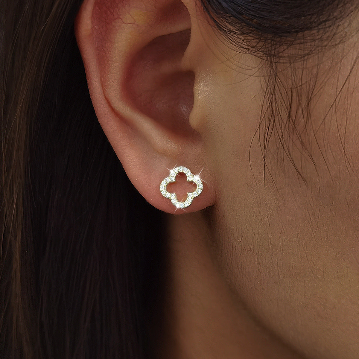Hollow Clover Earrings - 925 Silver Diamond Niche Studs