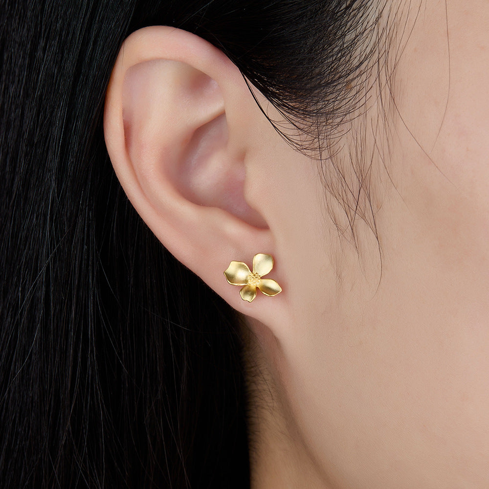 Matte Gardenia Earrings - 925 Silver Floral Petal Light Luxury Studs