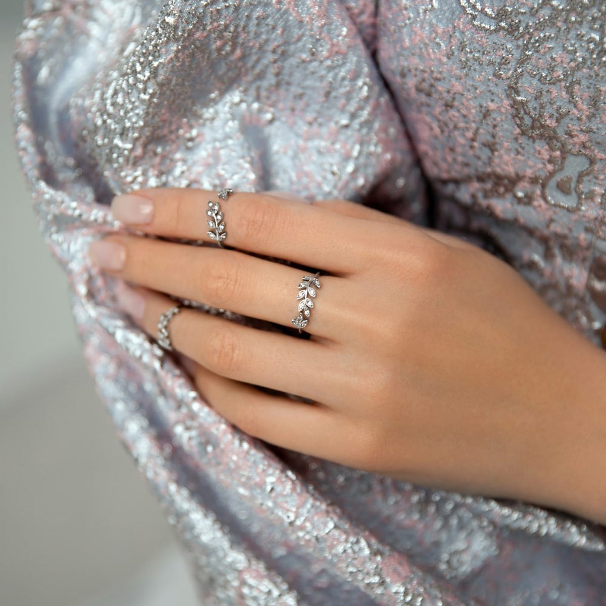 Leaf Pendant Necklace - 925 Silver Minimalist Light Luxury Choker