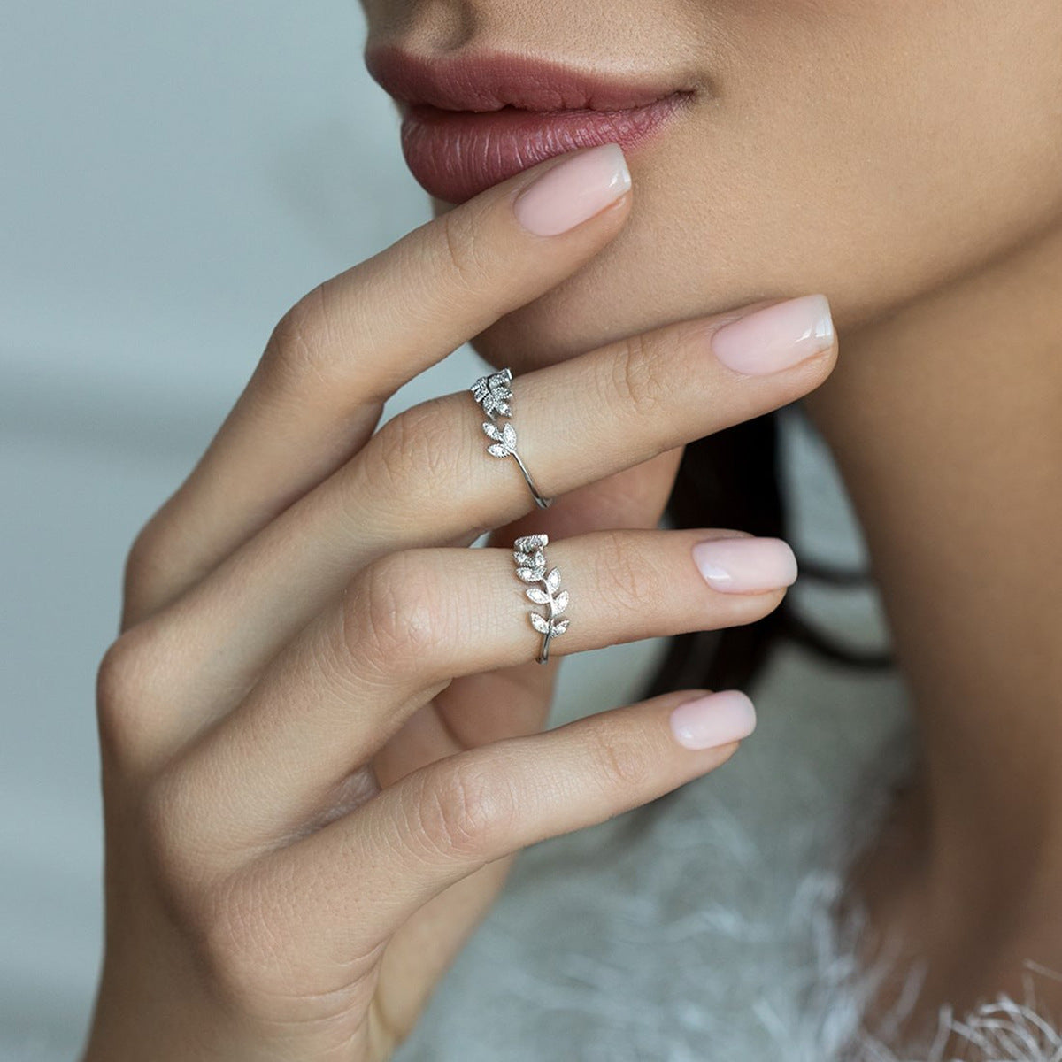 Leaf Pendant Necklace - 925 Silver Minimalist Light Luxury Choker