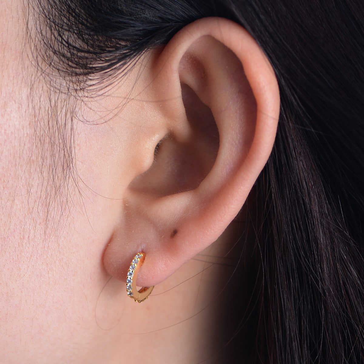 925 Sterling Silver Micro-Pave Zirconia Round Huggie Earrings, Minimalist High-End Jewelry